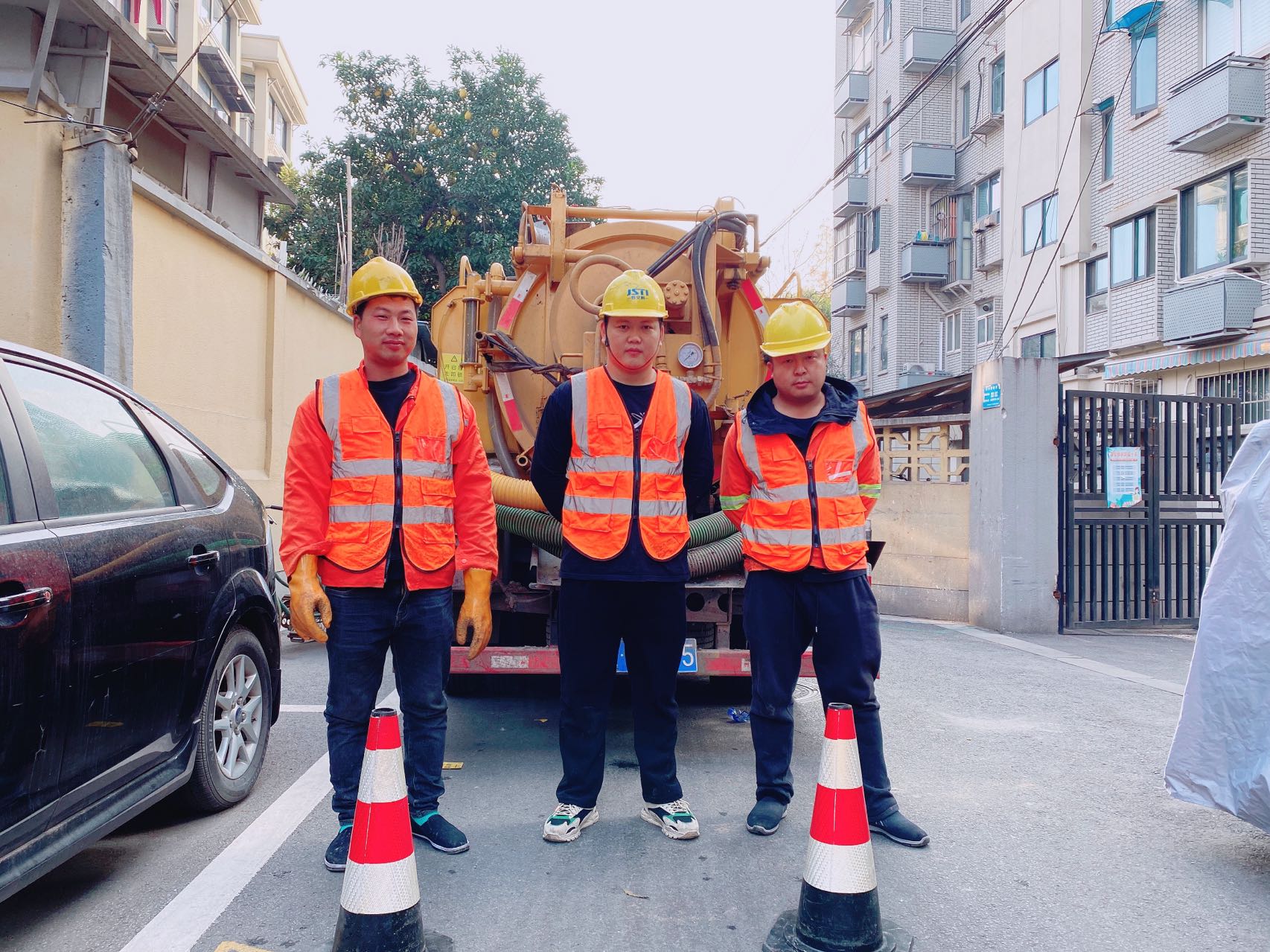 洪蓝南京某小区管道清淤检测施工